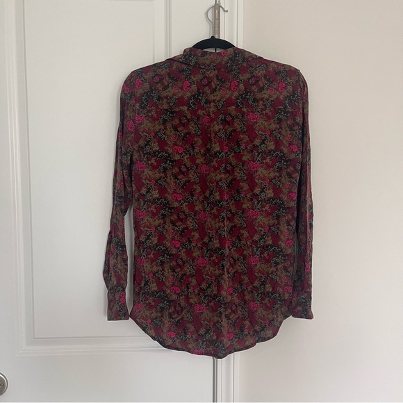 Equipment Slim Signature Blouse in True Multi Black Silk Floral - Picture 3 of 5